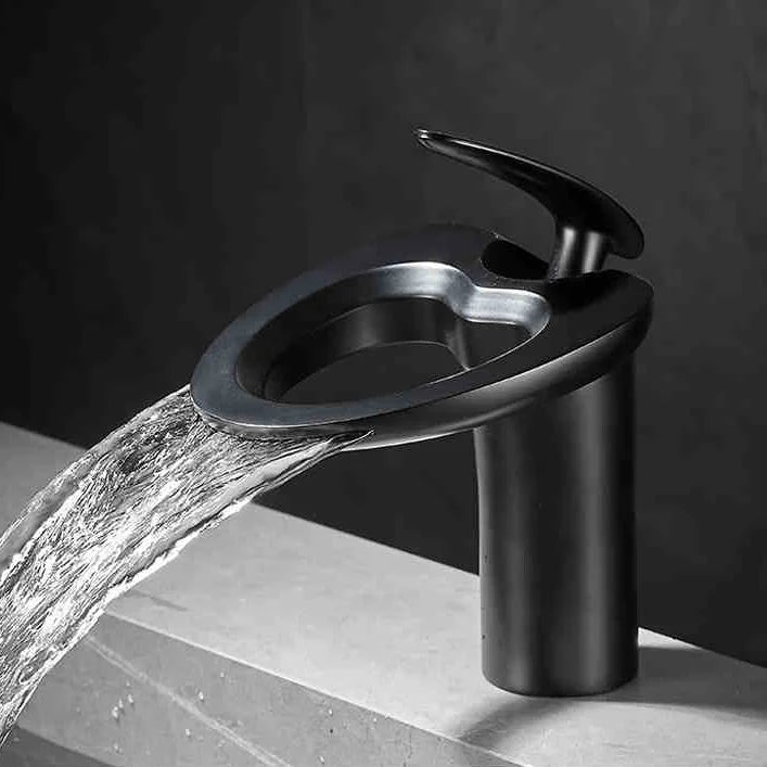 Copperflow – Bateria łazienkowa z wodospadem, jednootworowa
