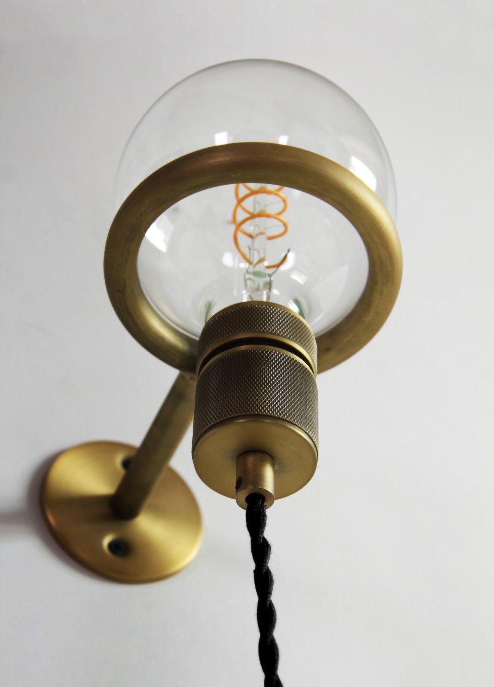 Minimalistyczna Lampa Ścienna Loop