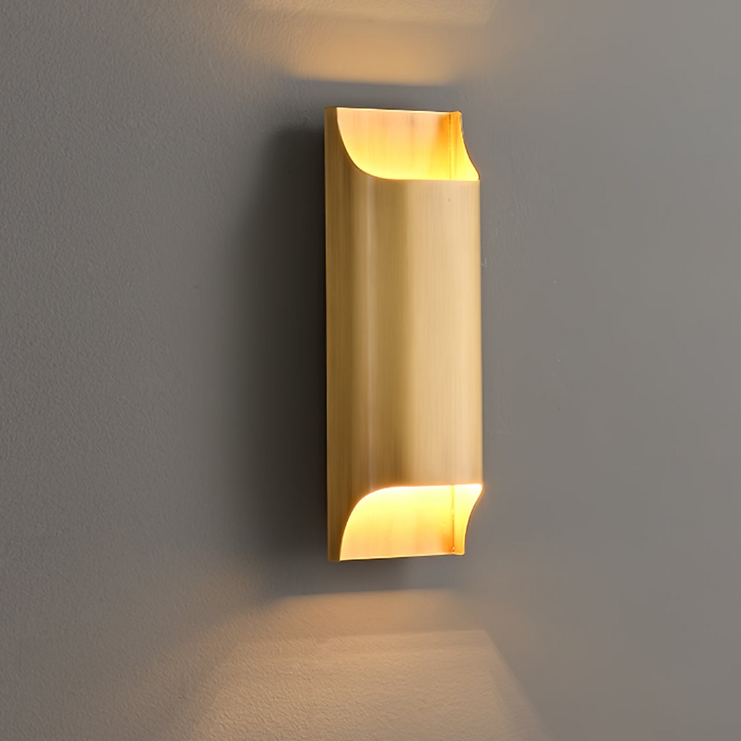 Lampa ścienna Leclerc z mosiądzu