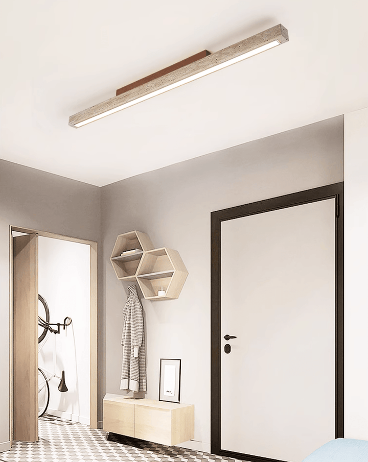 Lampa sufitowa z kolumną z trawertynu