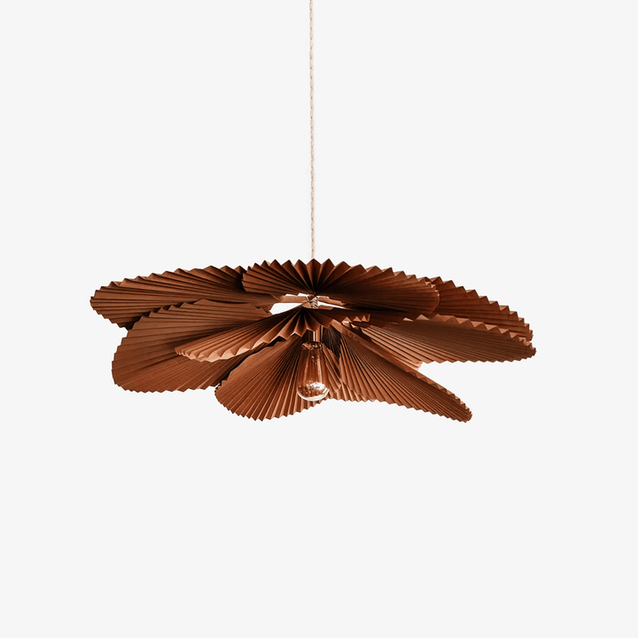Lampa wisząca z liści lotosu w formie złożonej