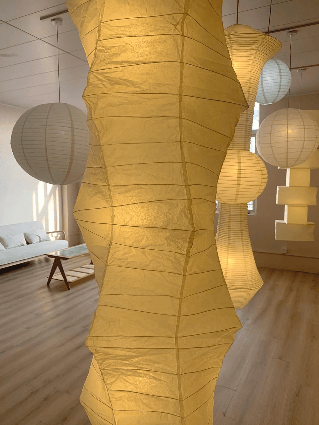 Lampa wisząca z papieru washi 33N