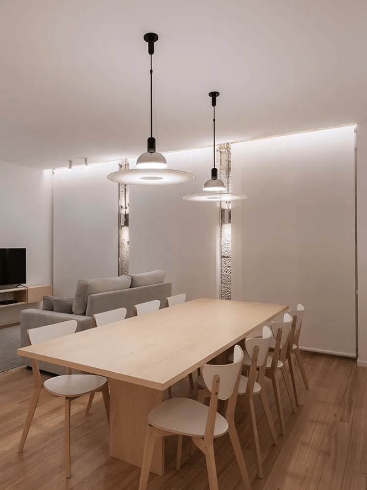 Lampa wisząca w kształcie latającego talerza