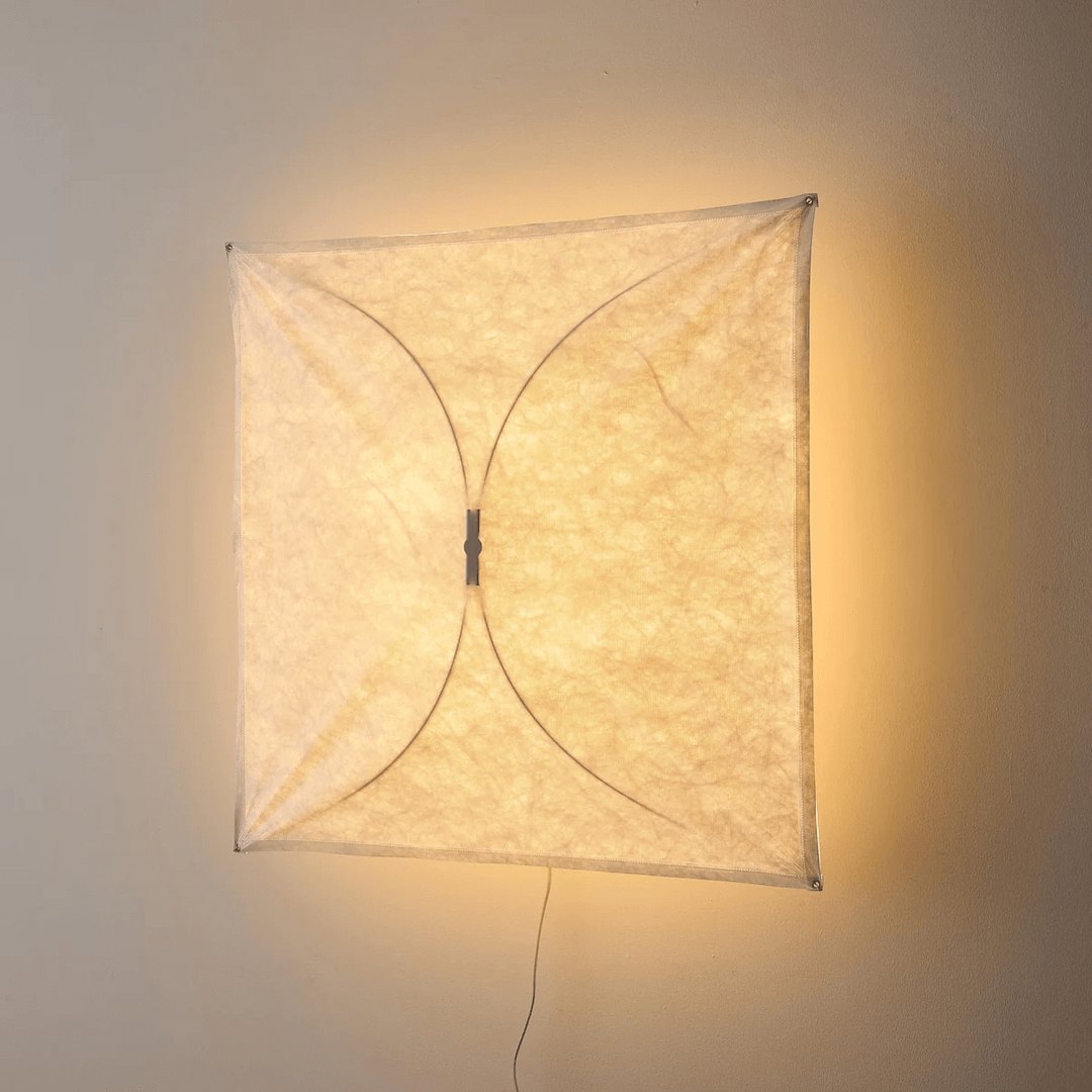 Lampa Ścienna z Papieru w Kształcie Latawca