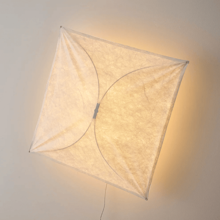 Lampa Ścienna z Papieru w Kształcie Latawca