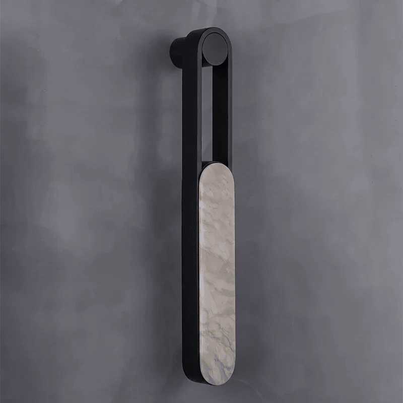 Lampa ścienna Norix z alabastrową ramą