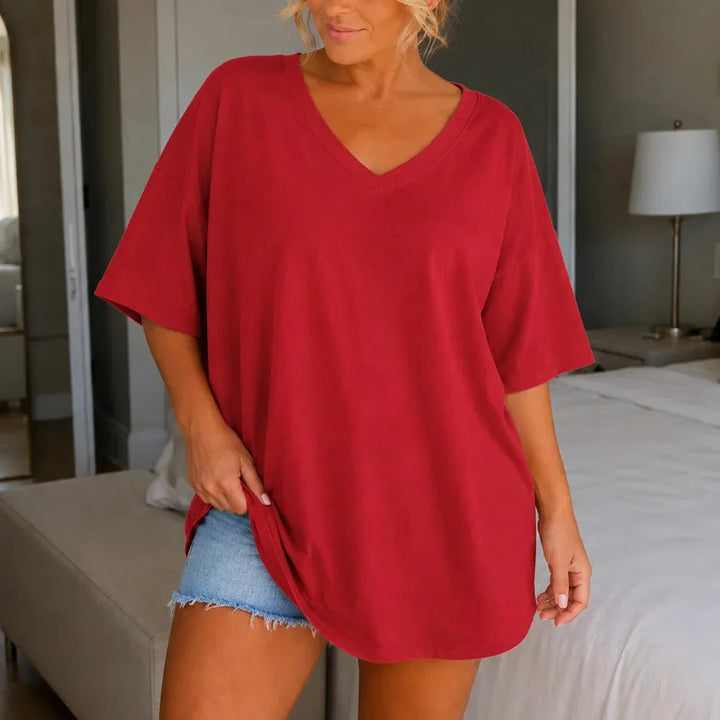 Vivelyn – Oversized T-shirt z dekoltem w serek