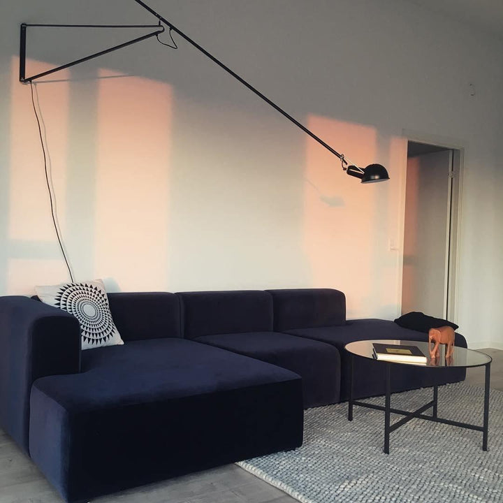 Lampa ścienna z długim ramieniem