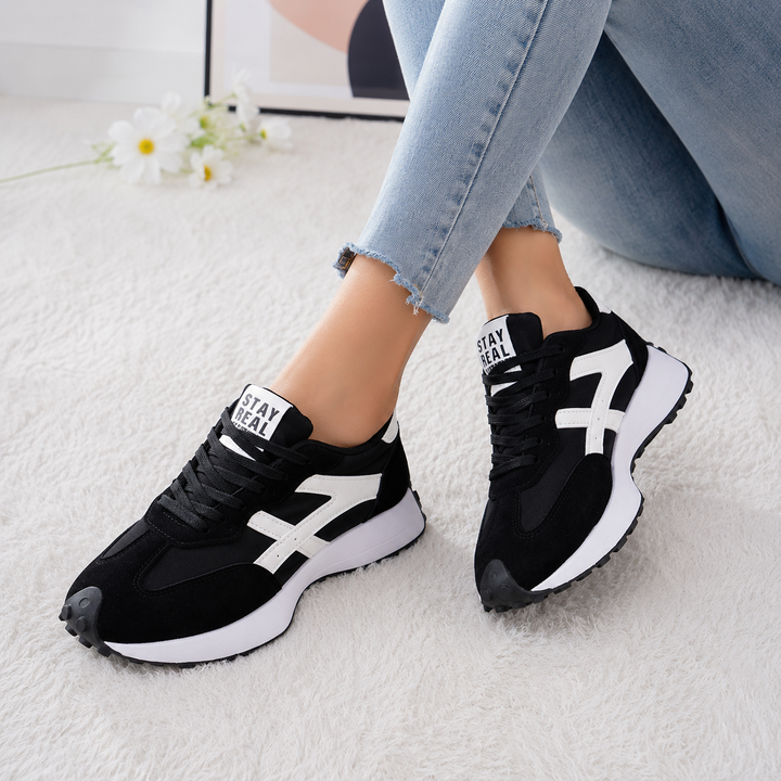 Solenne – Płaskie, Nieslizgające Sneakersy Chunky