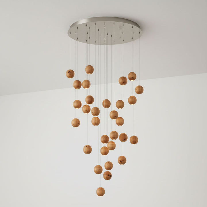 Wisząca Lampa Cluster z Drewnianymi Kulami