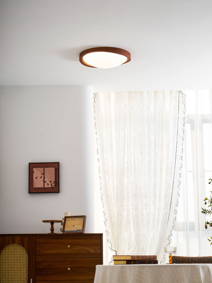 Lampa sufitowa z orzecha włoskiego z zaokrąglonymi krawędziami