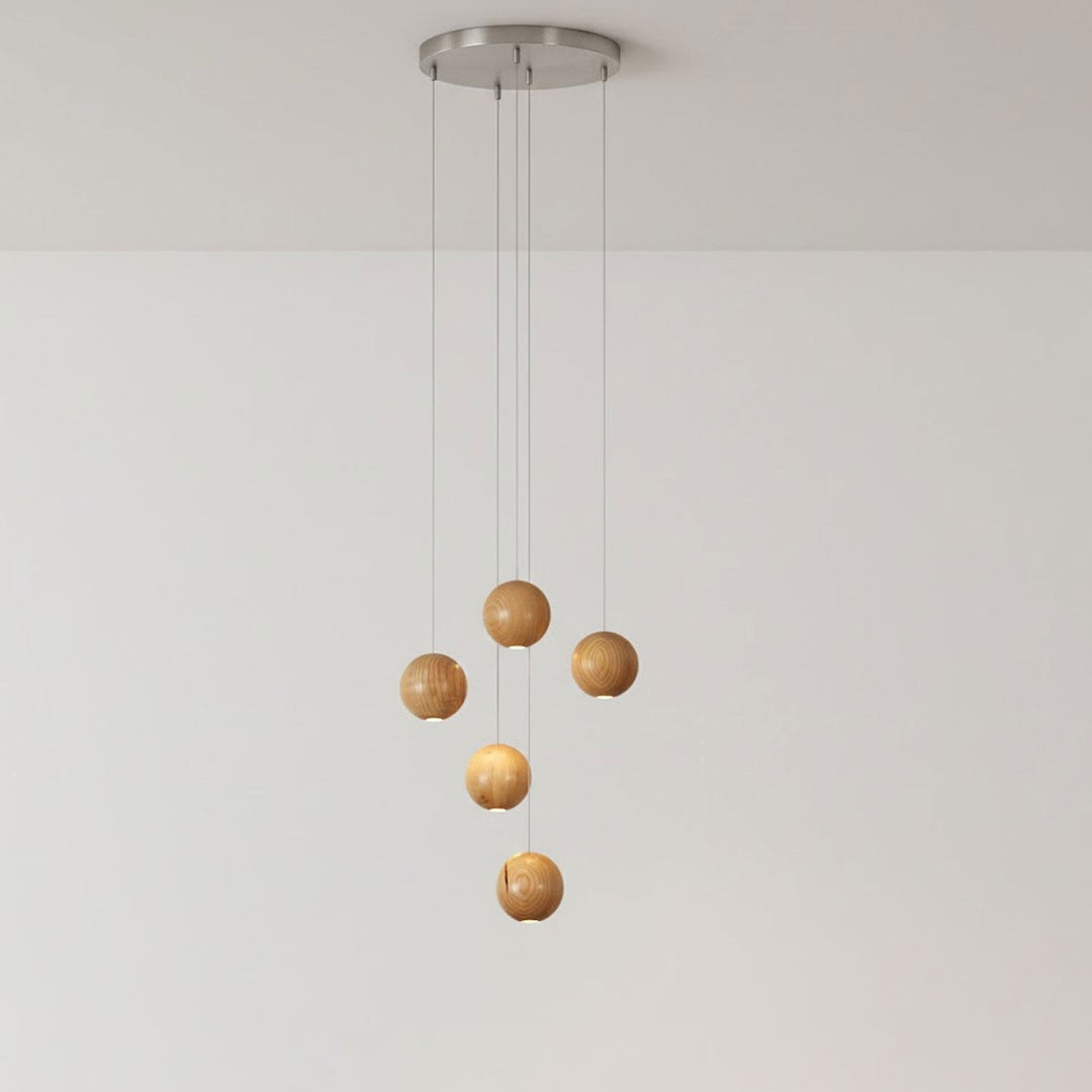 Wisząca Lampa Cluster z Drewnianymi Kulami