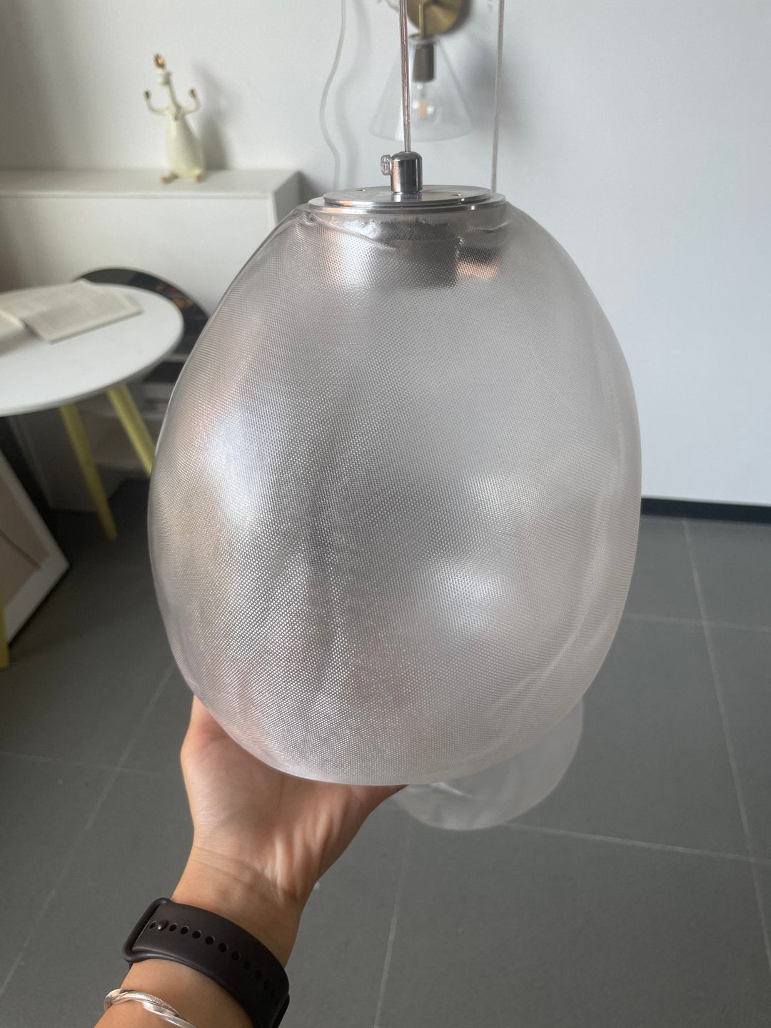 Lampa wisząca z płynnego szkła