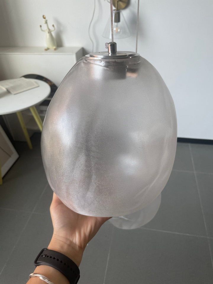 Lampa wisząca z płynnego szkła