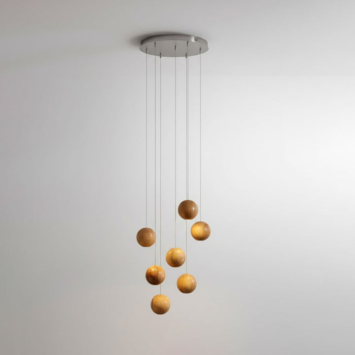 Wisząca Lampa Cluster z Drewnianymi Kulami