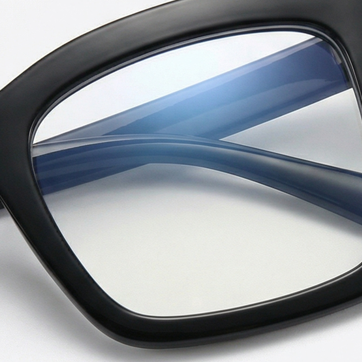 Clarisse – Stylowe Okulary Powiększające w Rozmiarze Oversize dla Kobiet