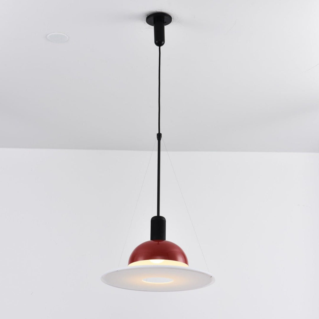 Lampa wisząca w kształcie latającego talerza