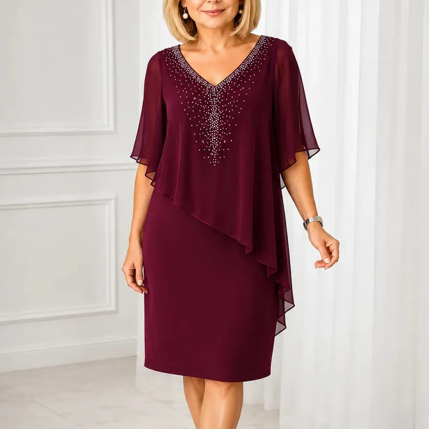 Wearbella – Sukienka z peleryną, która omija kłopoty z szalem
