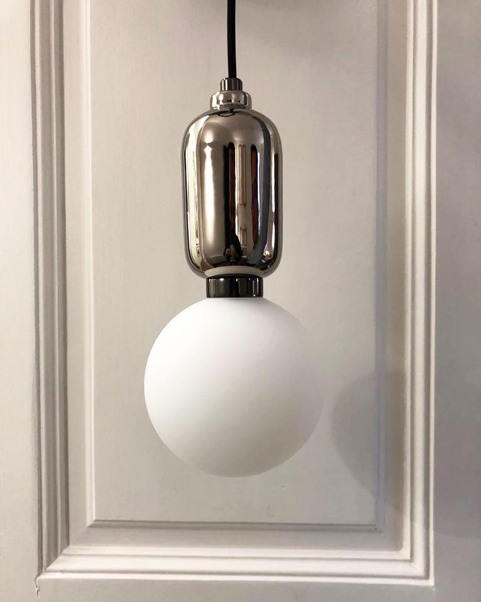 Lampa wisząca Capsule Globe