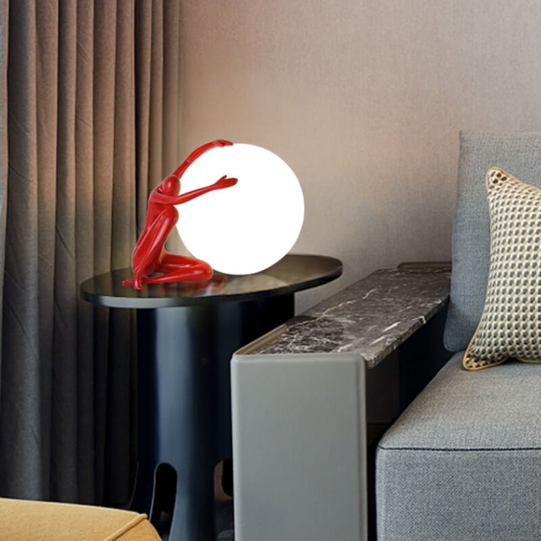 Lampa stołowa humanoidalna z kulą