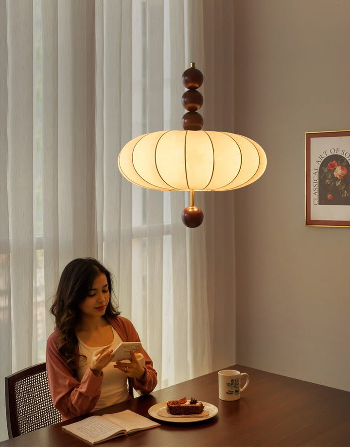 Lampa wisząca Adelaide z tkaniny