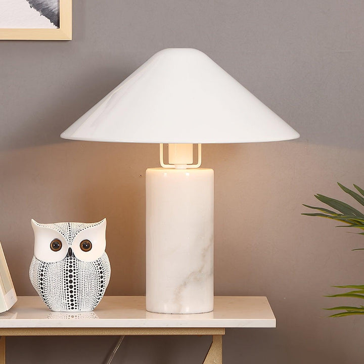 Lampa stołowa Adelaide z marmuru