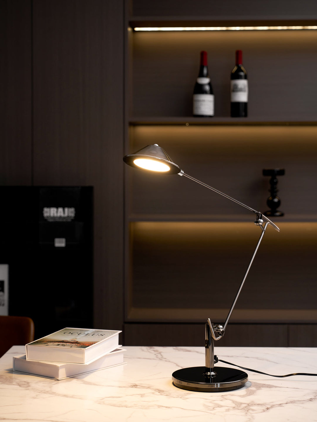 Regulowana Czarna Lampa Biurkowa