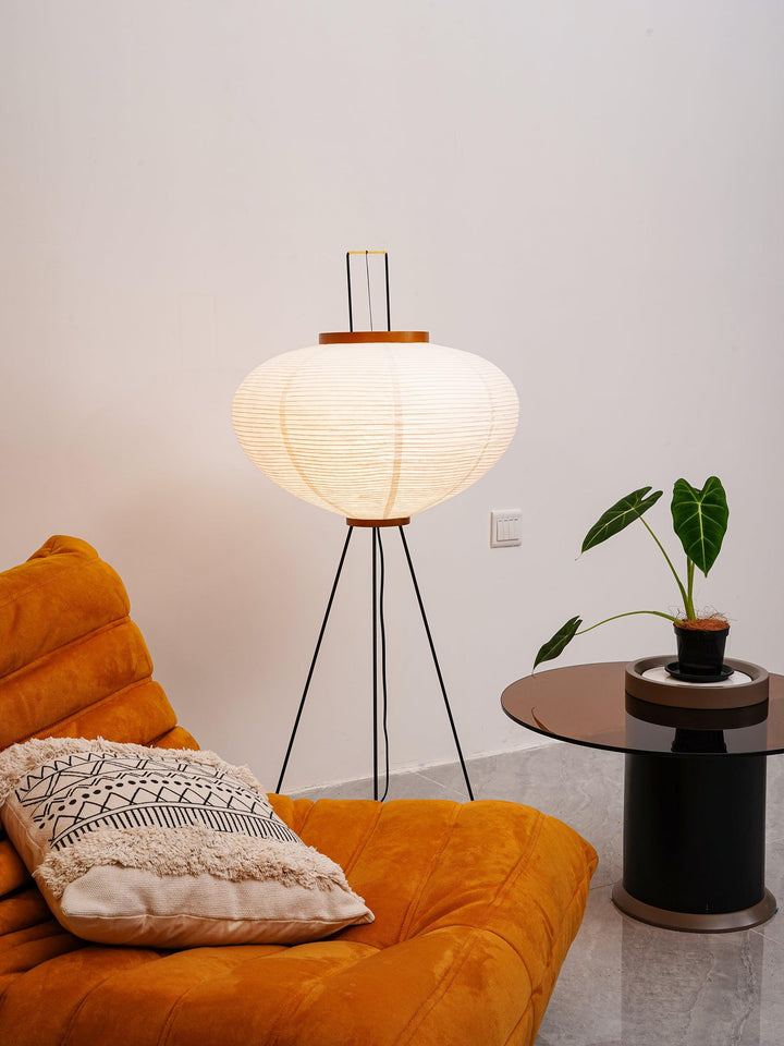 Lampa podłogowa z papieru ryżowego