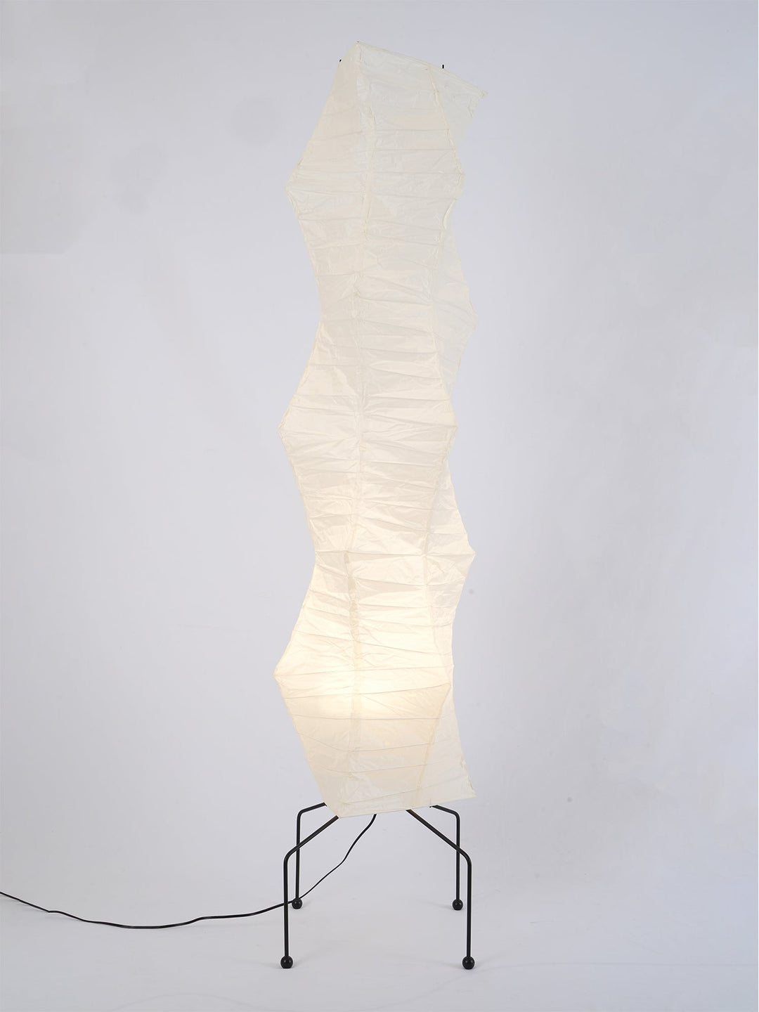 Lampa podłogowa z papieru ryżowego