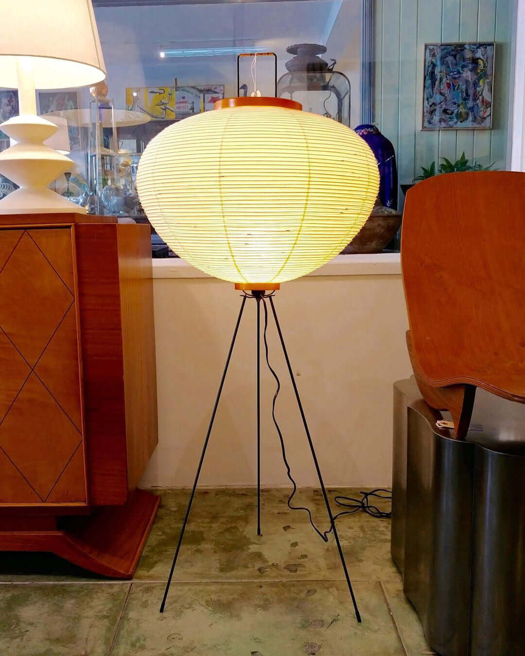 Lampa podłogowa z papieru ryżowego