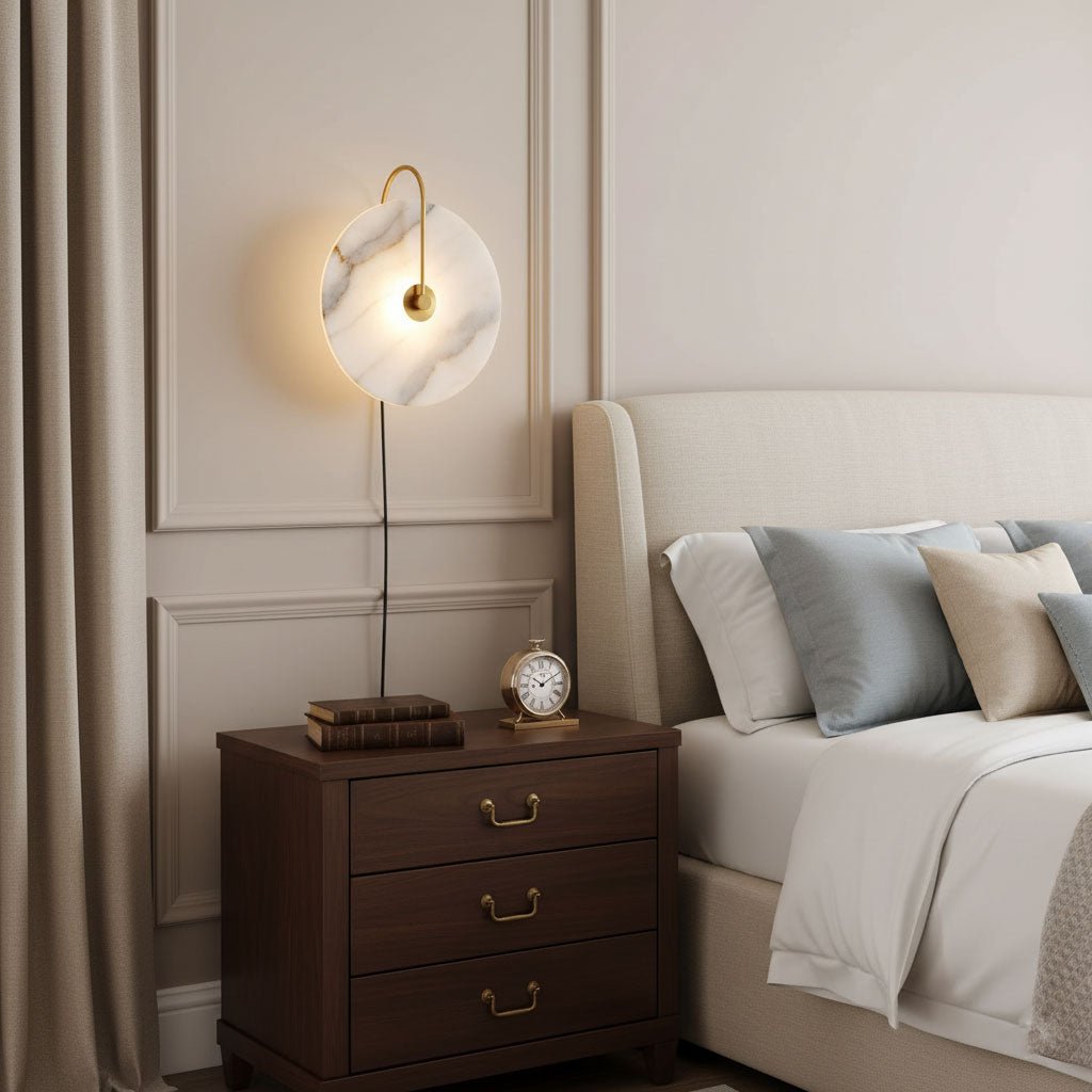 Lampa ścienna LED Alabaster z wtyczką