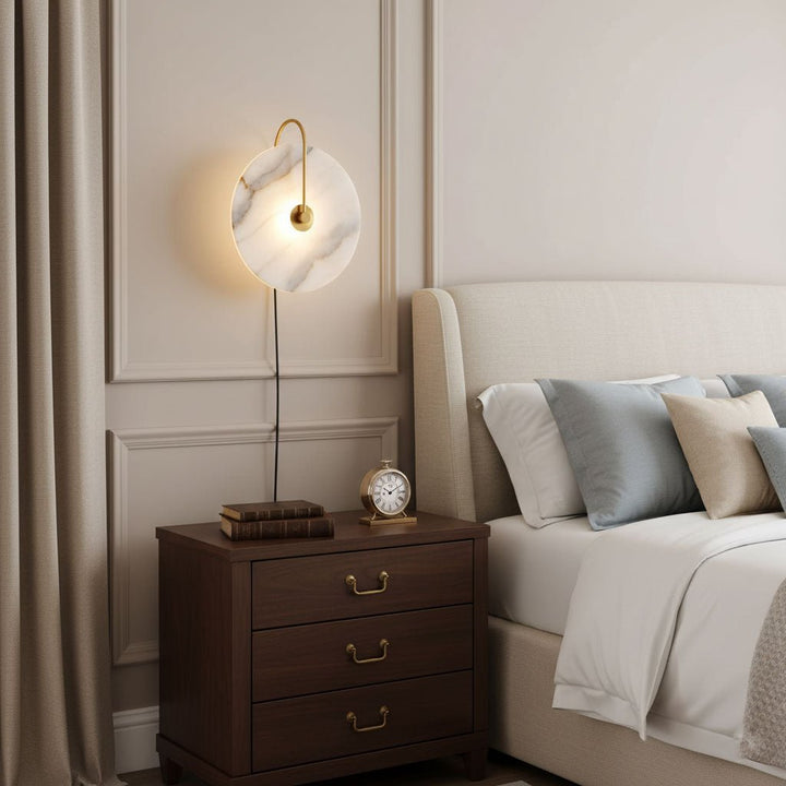 Lampa ścienna LED Alabaster z wtyczką