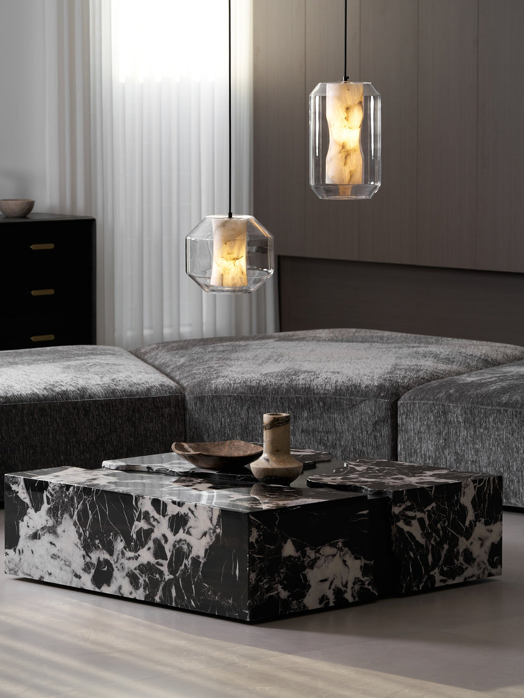 Lampa wisząca z alabastrowego szkła w cylindrze
