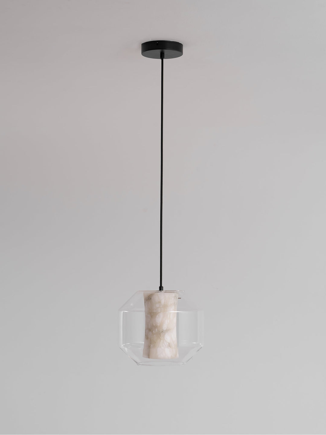 Lampa wisząca z alabastrowego szkła w cylindrze