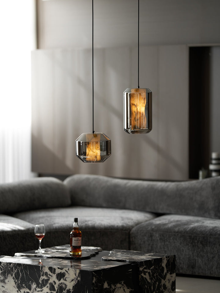 Lampa wisząca z alabastrowego szkła w cylindrze