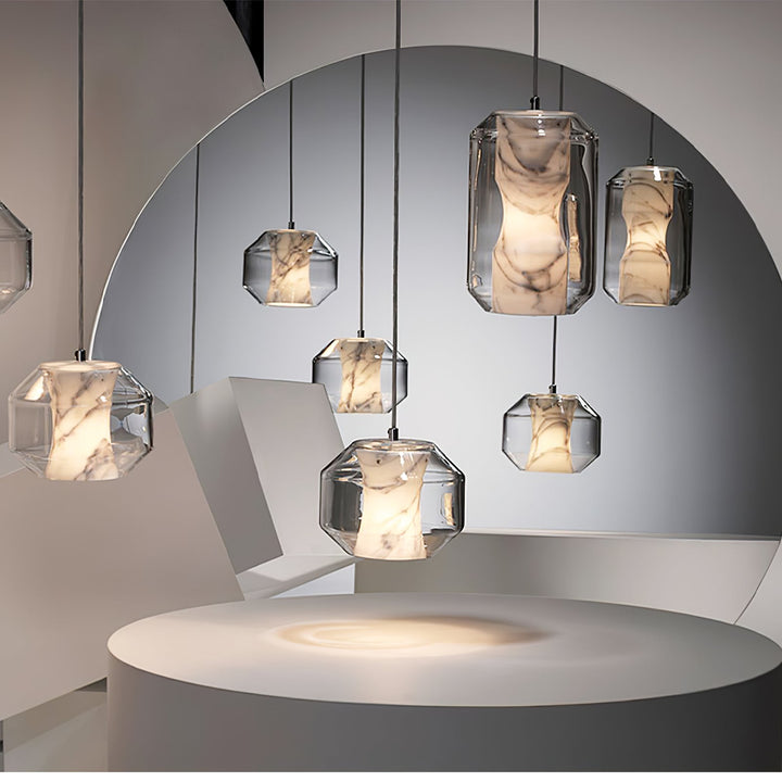 Lampa wisząca z alabastrowego szkła w cylindrze