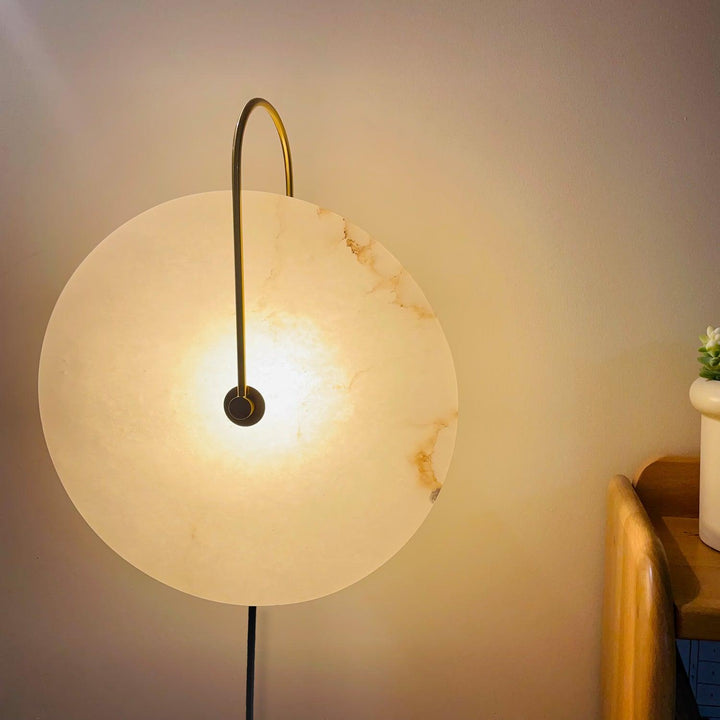 Lampa ścienna LED Alabaster z wtyczką