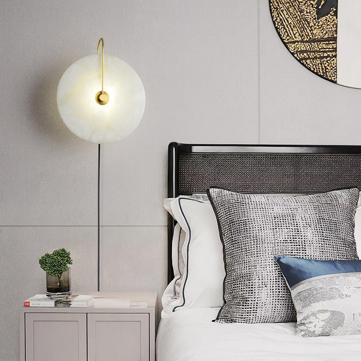 Lampa ścienna LED Alabaster z wtyczką