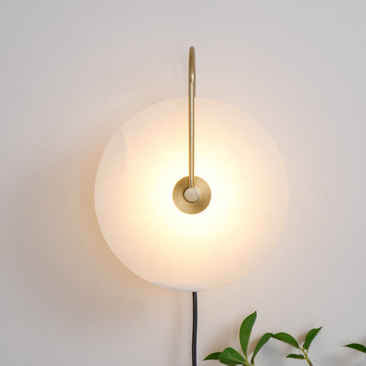 Lampa ścienna LED Alabaster z wtyczką