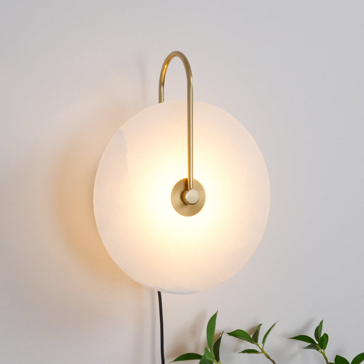 Lampa ścienna LED Alabaster z wtyczką