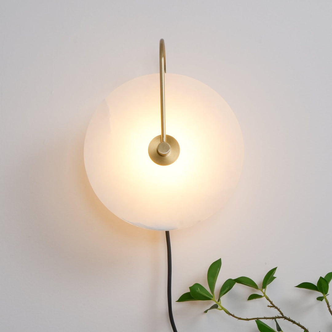 Lampa ścienna LED Alabaster z wtyczką