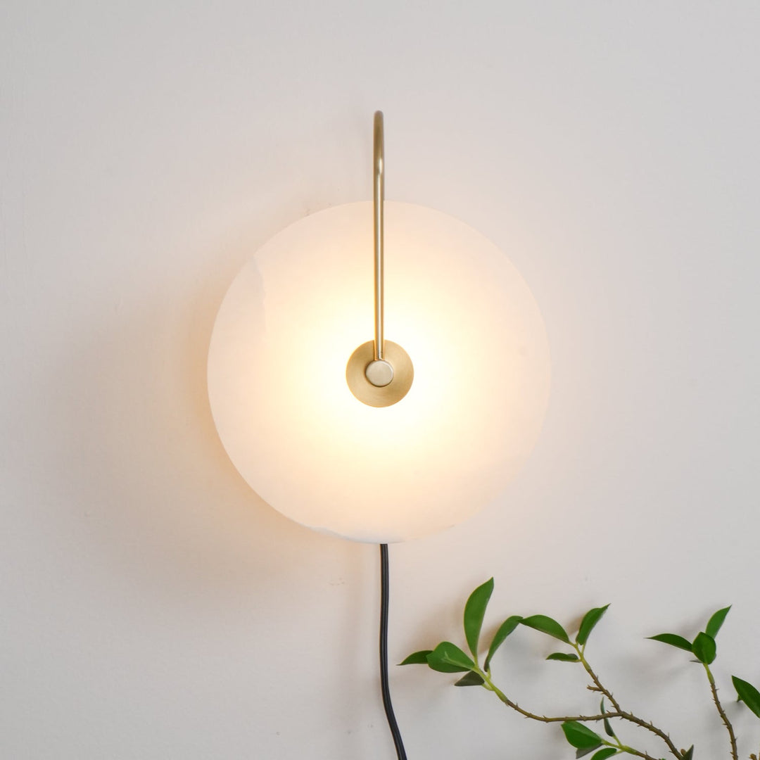 Lampa ścienna LED Alabaster z wtyczką