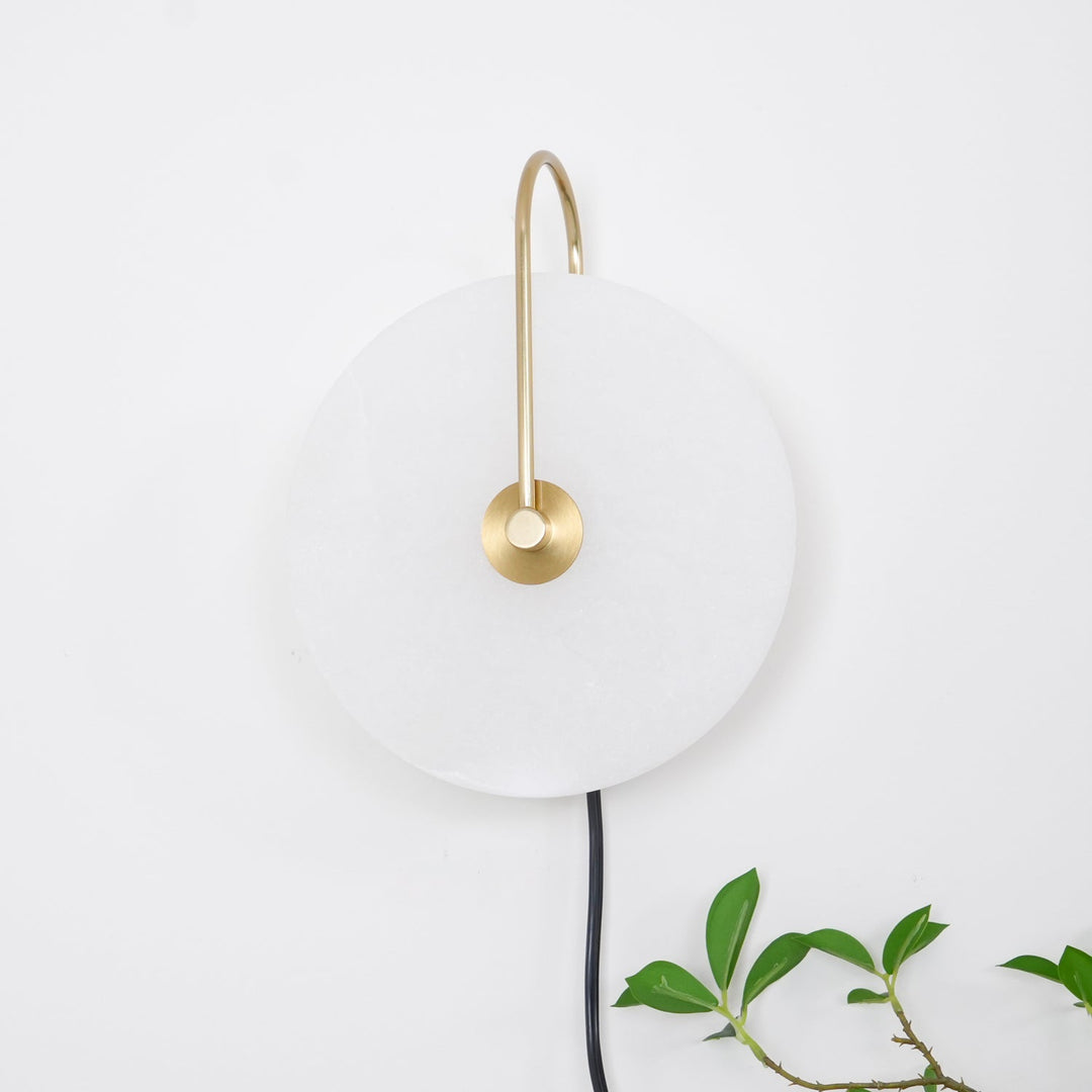 Lampa ścienna LED Alabaster z wtyczką