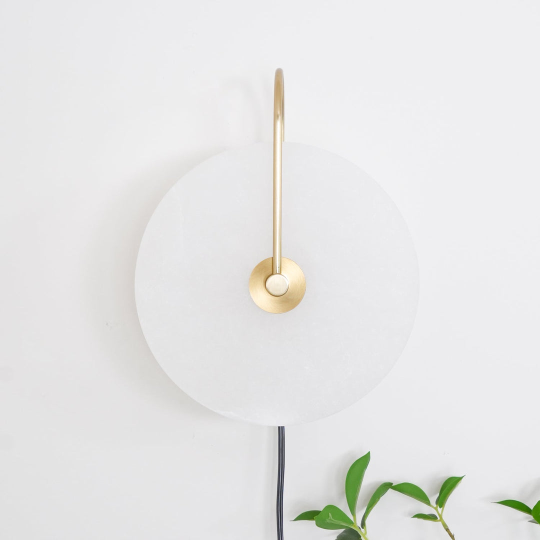 Lampa ścienna LED Alabaster z wtyczką