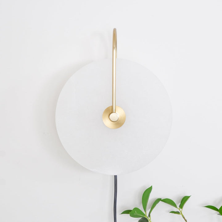 Lampa ścienna LED Alabaster z wtyczką