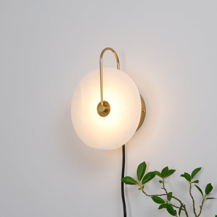 Lampa ścienna LED Alabaster z wtyczką