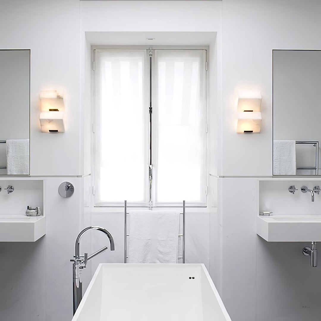 Lampa ścienna z alabastru w stylu schodów