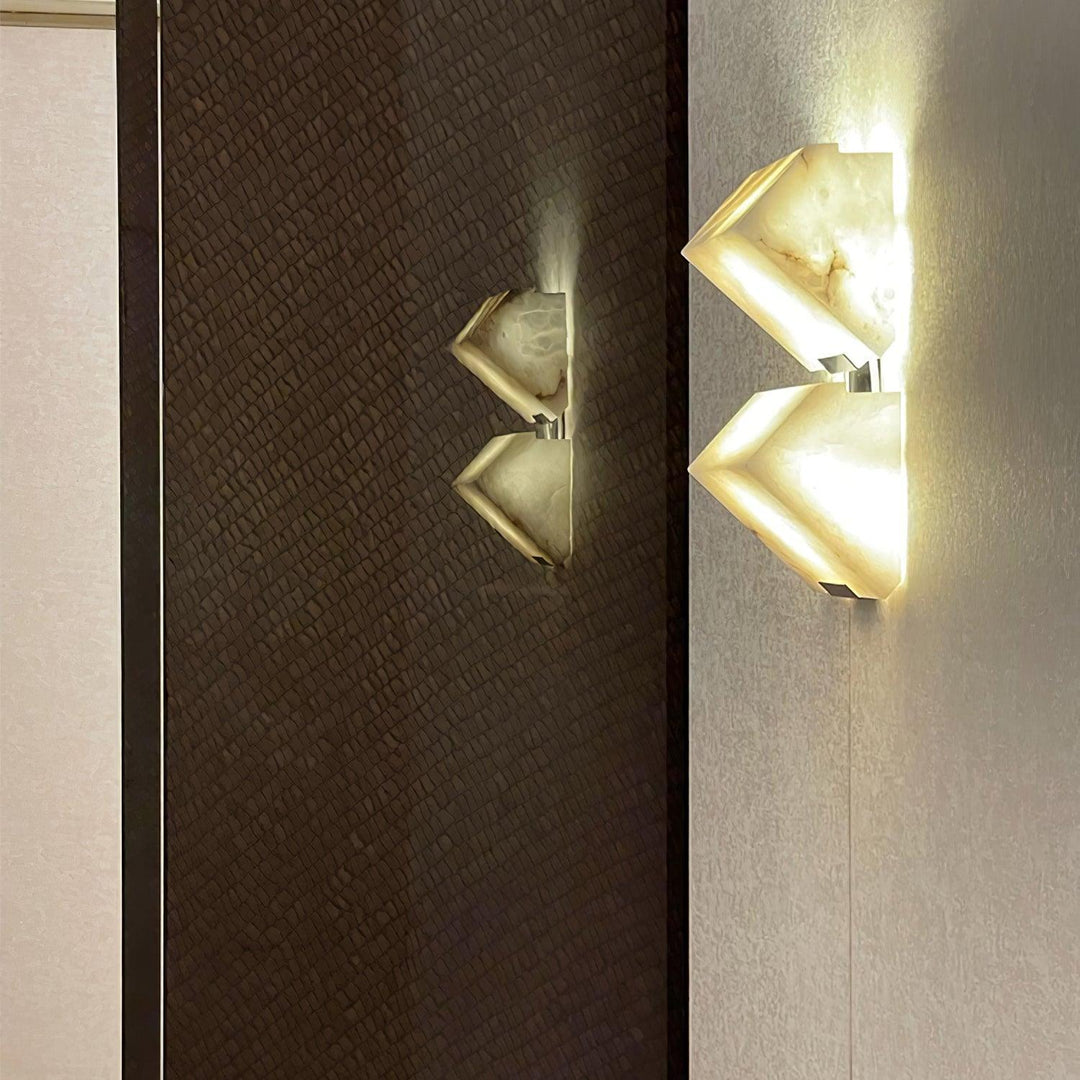 Lampa ścienna z alabastru w stylu schodów