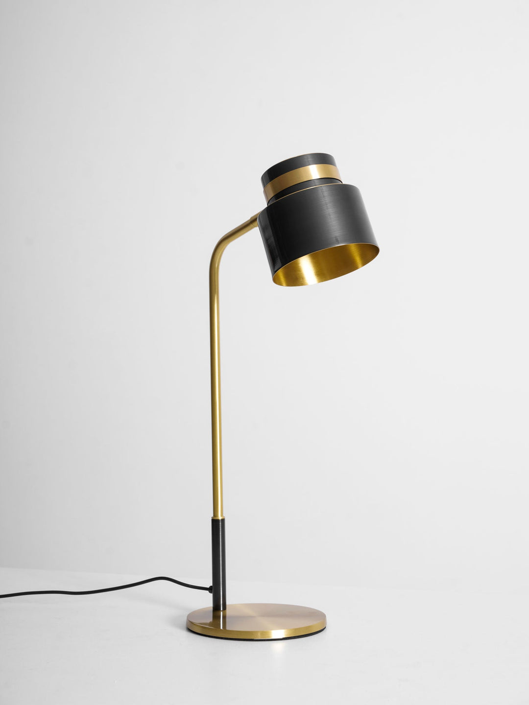 Lampa stołowa Ari Scandustrial