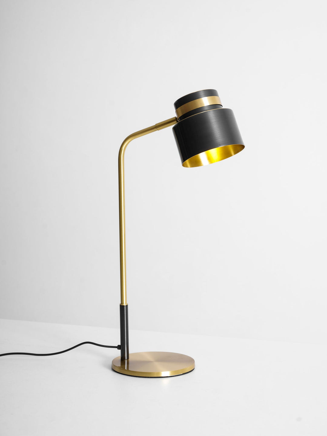 Lampa stołowa Ari Scandustrial